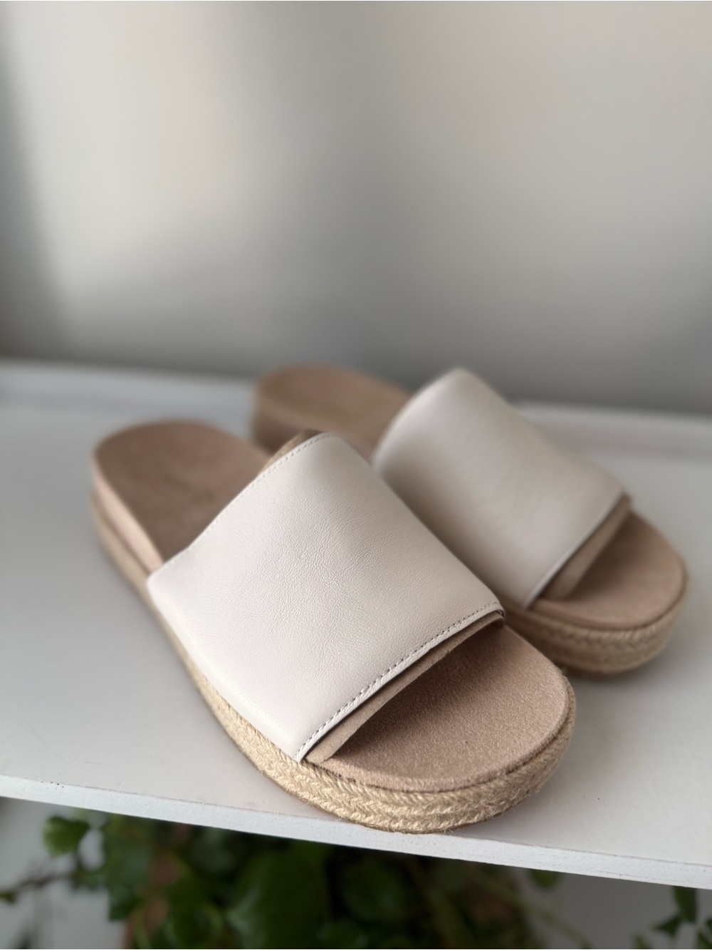 Vionic Yazmina Cream Slide Espadrille Platform Sandals - Picture 2 of 6